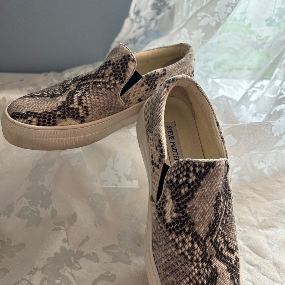 Steve Madden Snake Skin Pattern - image 3
